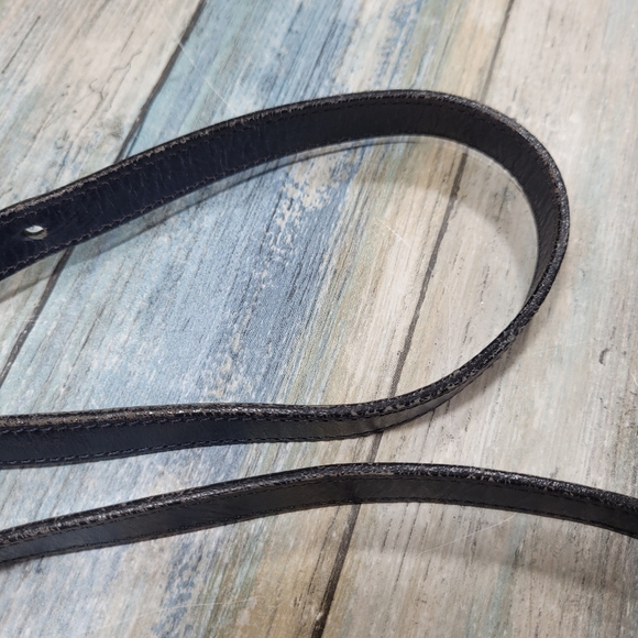 Vintage Dooney & Bourke Leather Crossbody Bag. - Picture 15 of 16